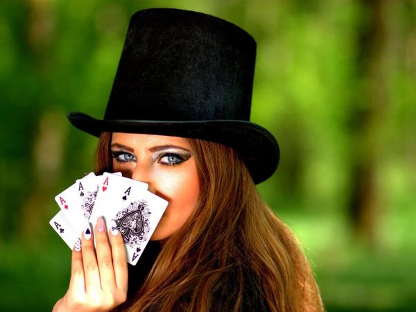 Play online casino games